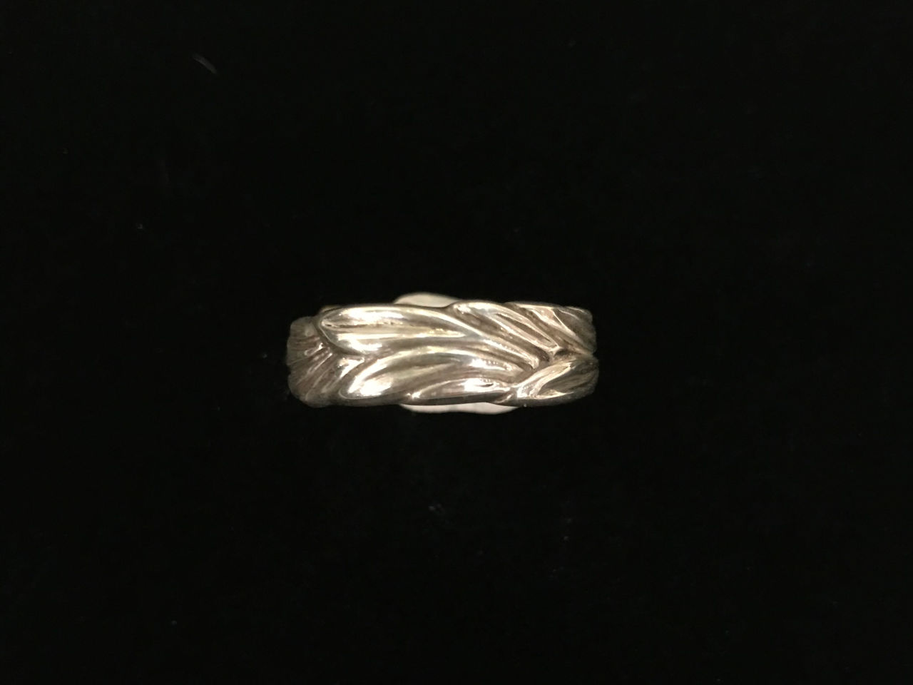 Maile Medium Sterling Silver Ring by Bruce Tapley - BTNB75