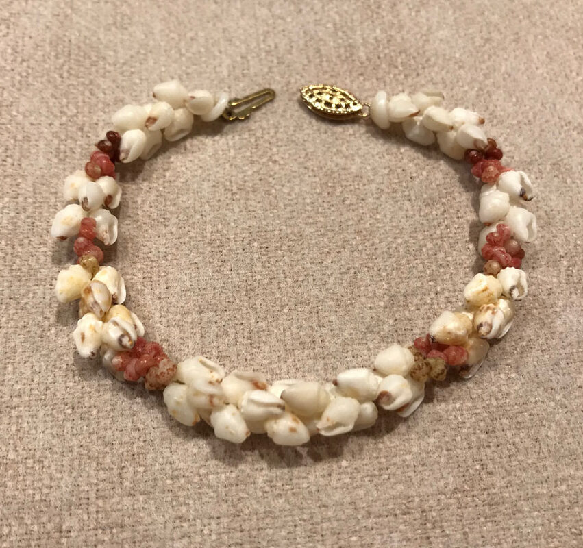 Niʻihau Shell Bracelets