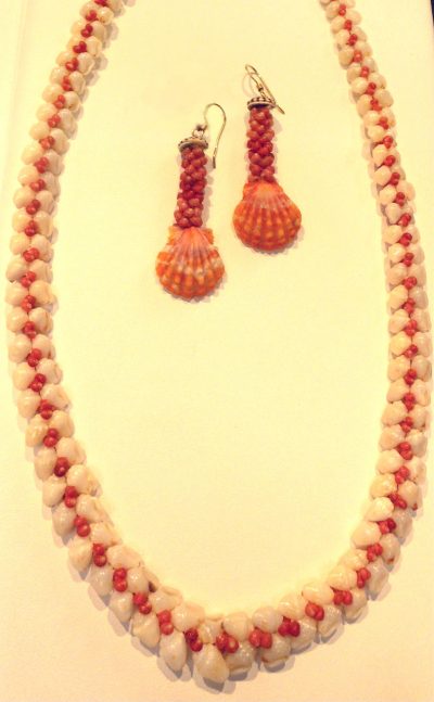 Heleconia Lei and Poepoe Earings with Sunrise