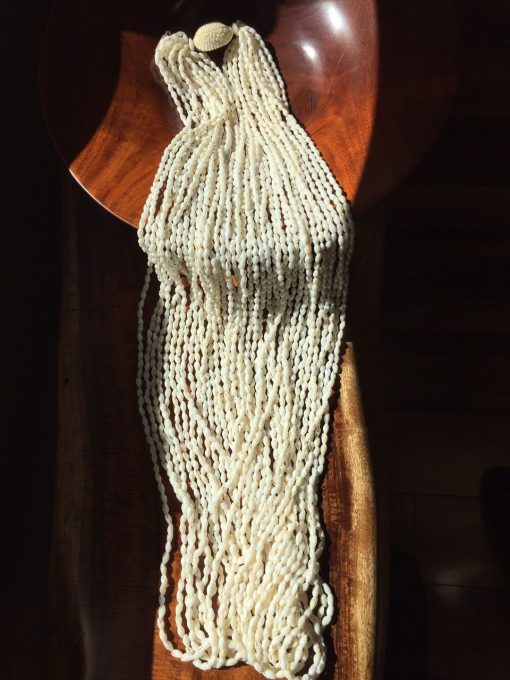 Niʻihau Collector's Lei, 44" 20-Strand Keʻokeʻo Ikaika Lāiki. Crafted by master artisan Ane Kanahele.