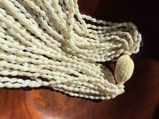 Niʻihau Collector's Lei, 44" 20-Strand Keʻokeʻo Ikaika Lāiki. Crafted by master artisan Ane Kanahele.