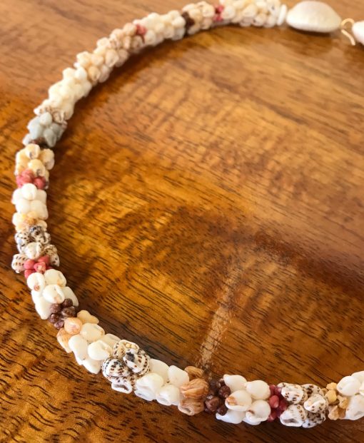 Ni'hau Lei, 19" Coconut Poepoe with 14K gold-filled clasp. Created by master artisan Debbie Kanahele.