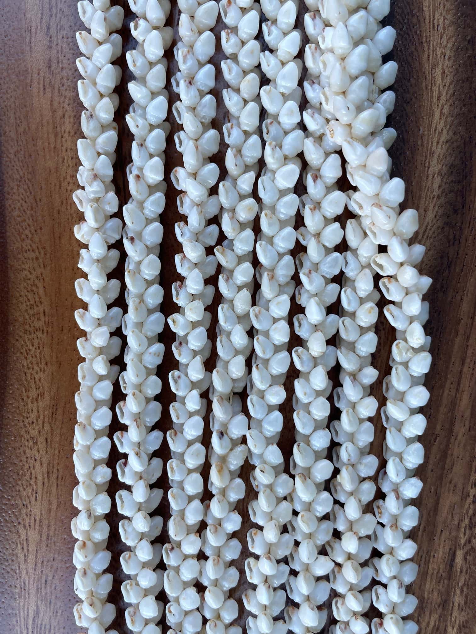 Ni'ihau Collectors' Lei, 40-Inch 4-Strand White Momi, Vintage - Maui Hands