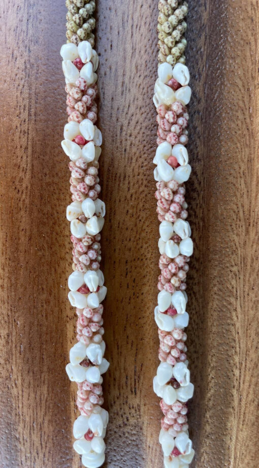 Ni'ihau Lei, 19-Inch 4-Tie Crown Flower Poepoe Kipona - PANJ1031
