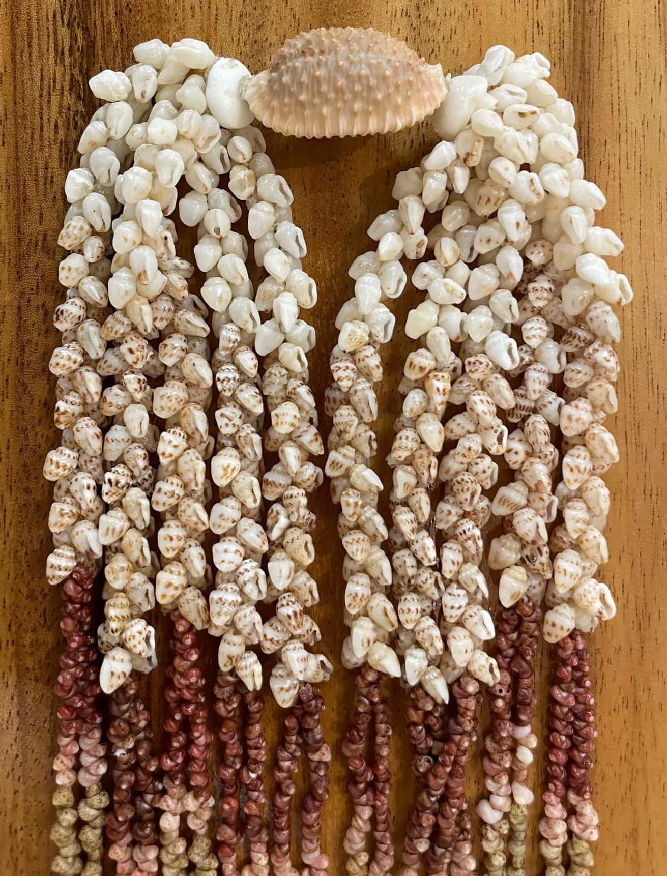 Niʻihau Collectors' Lei, 42