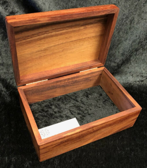 Hinged Koa Box with Three Honu / Sea Turtles - INTERIOR EXAMPLE