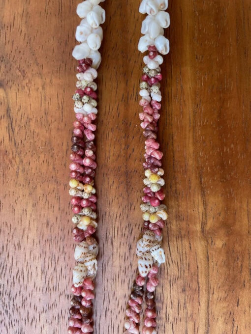 Ni‘ihau Lei, 23-Inch Kipona Deluxe