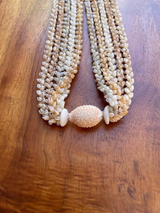 Ni‘ihau Collectors' Lei, 44-Inch 5-Strand Momi
