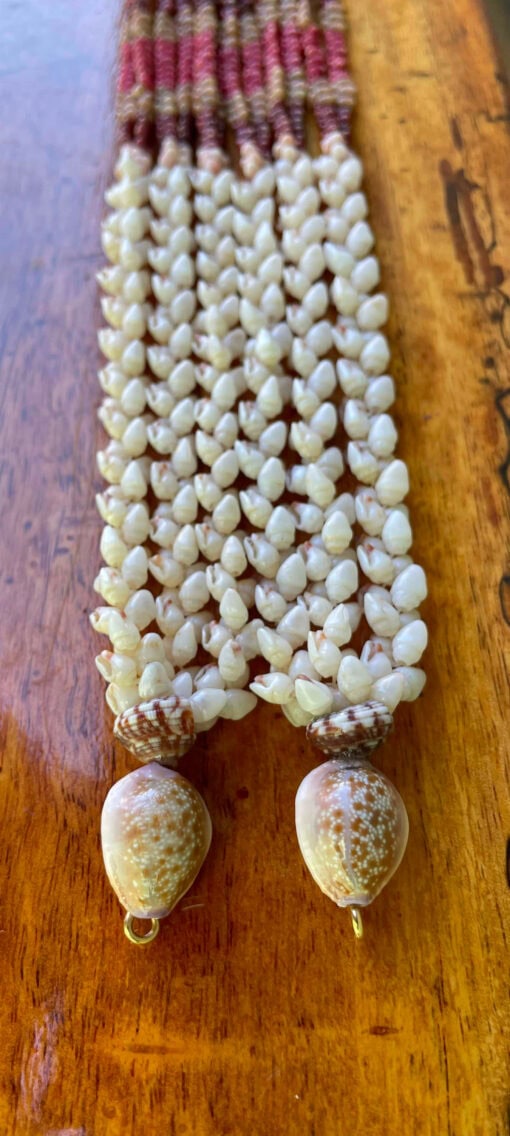 Ni‘ihau Collectors' Lei, 46/47/48-Inch 3-Strand Kipona