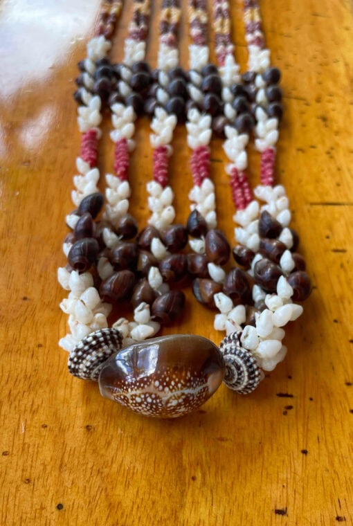 Ni‘ihau Collectors' Lei, 56/62/70-Inch 3-Strand Pōleho Kipona