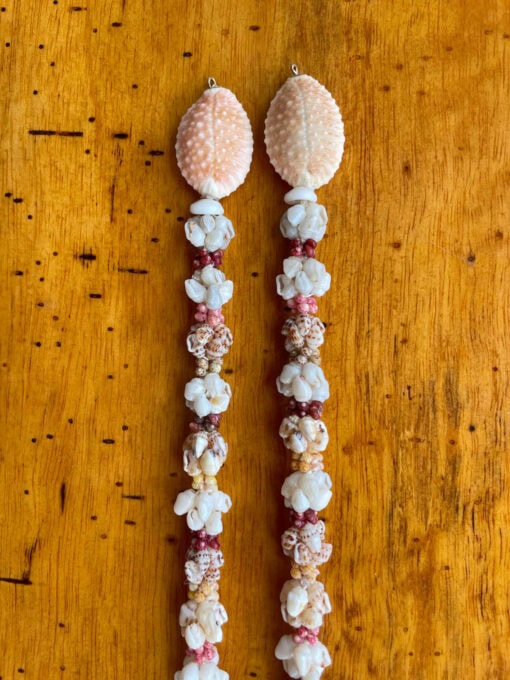 Ni‘ihau Lei, 21-Inch Crown Flower