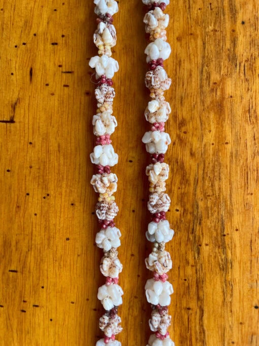 Ni‘ihau Lei, 21-Inch Crown Flower