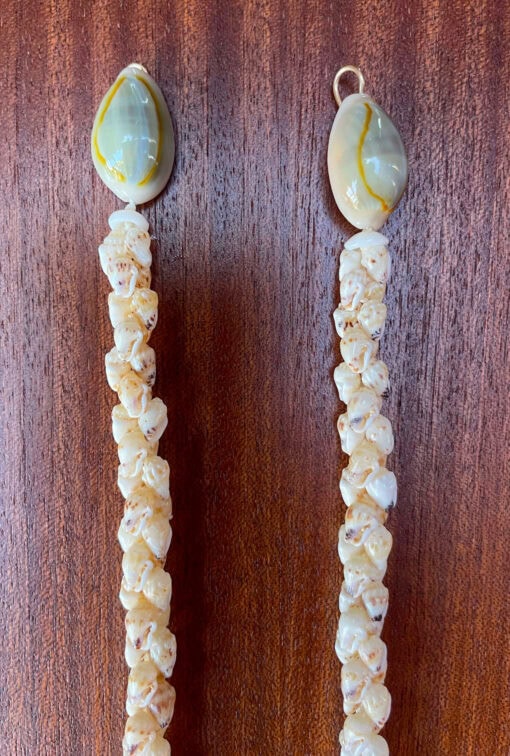 Ni‘ihau Lei, 19-Inch Momi Poepoe
